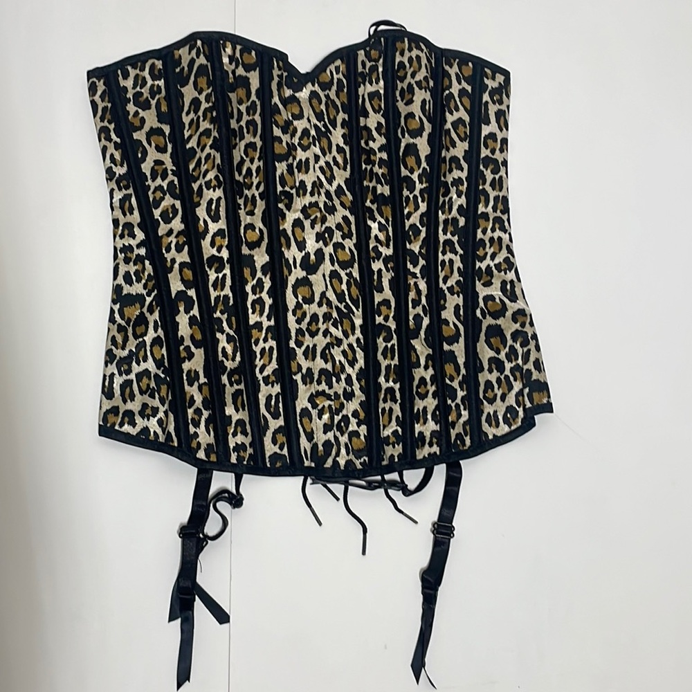 Hearts Rob Cheetah Print corset